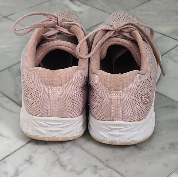 New Balance Fresh Foam Arishi Running Shoe Sneakers Pink 9.5 - Picture 4 of 9